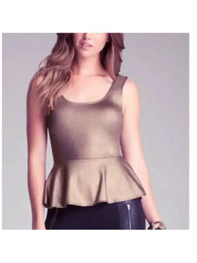 Bebe NWOT Peplum Top M